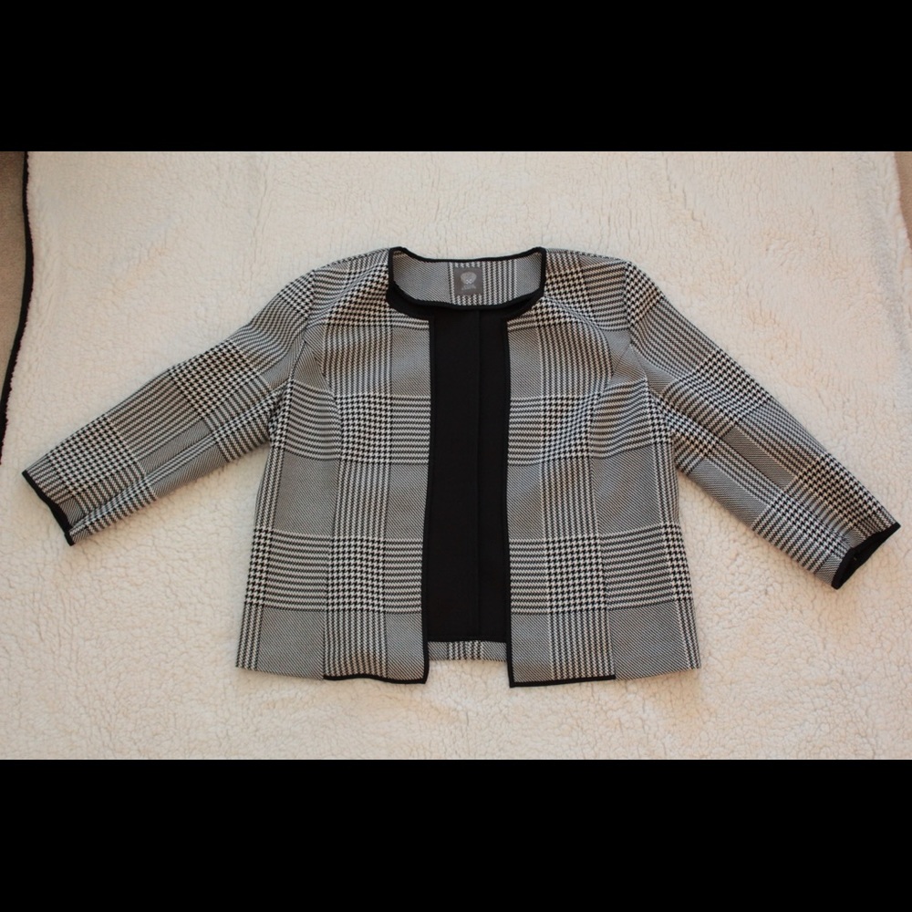 NWOT Vince Camuto Cropped Jacket
